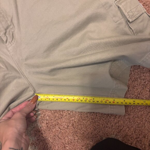 Vintage Walt Disney World Mens Khaki Cargo Shorts Size 44 Pockets Theme Park - Picture 8 of 8